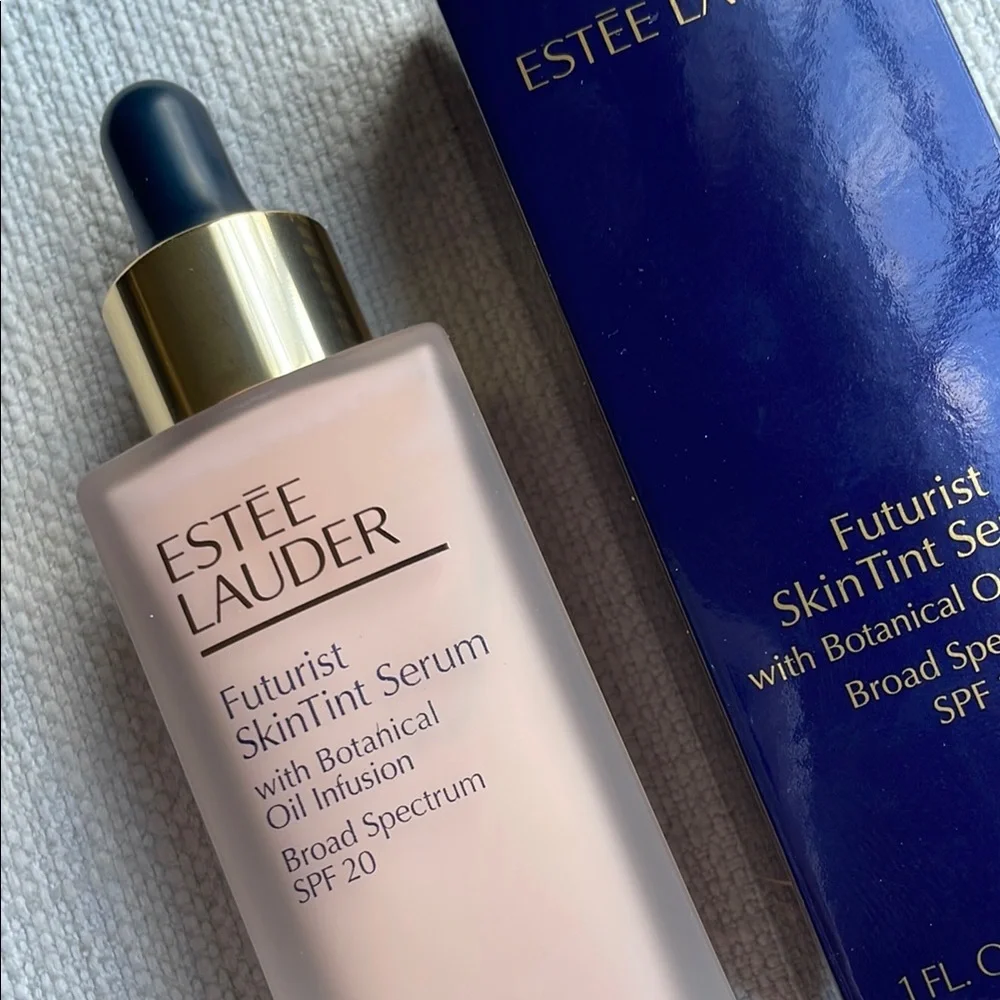 Estée Lauder Futurist SkinTint Serum Foundation SPF 20- 2C3 Fresno